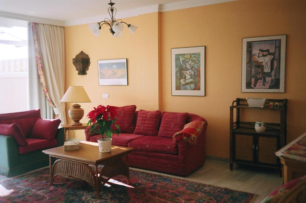 Burriana Beach Apartments Nerja Room photo